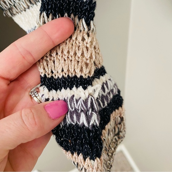 Urban Outfitters Knit Pullover Sweater Mix Colors Sz Small - Picture 4 of 10